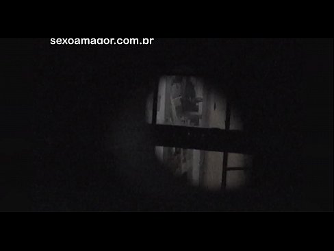 ❤️ Blondie vin an kasèt yon voyeur nan katye kache dèyè brik kre ☑ Pornografi difisil nan ht.123sex.ru