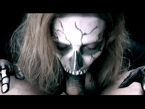 ❤️ Demon ti fi souse kòk chante ak bouch nwa li ak vale kom. ☑ Pornografi difisil nan ht.123sex.ru